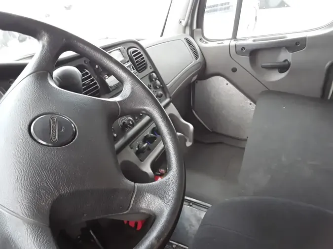 2020 FREIGHTLINER/MERCEDES M2 106