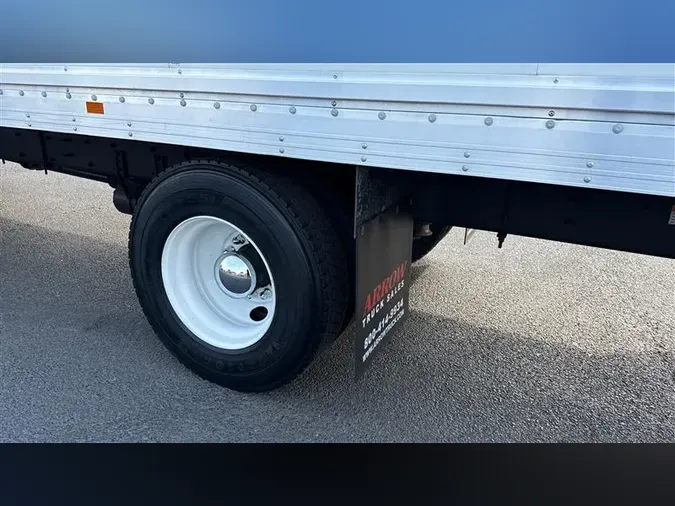 2019 FREIGHTLINER M2-106
