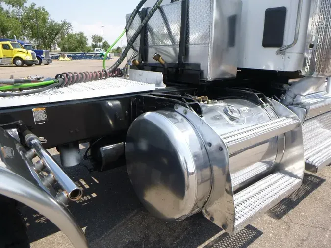 2022 Peterbilt 567