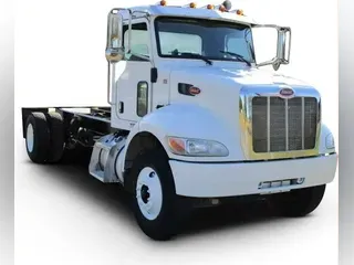 2018 Peterbilt 337