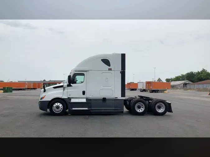 2021 Freightliner Cascadia