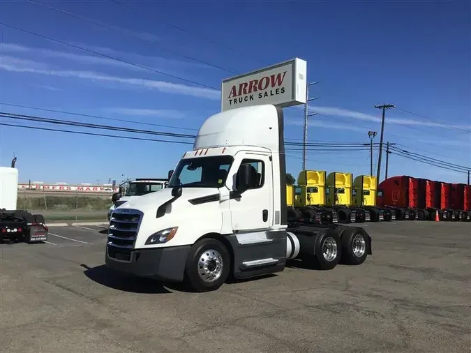 2021 FREIGHTLINER CA1263bc1c9cad681e95d6ffa5b60750ccef1
