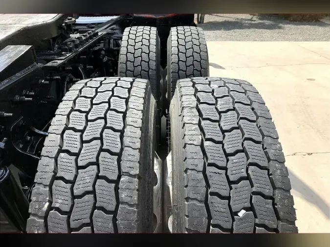 2022 INT LT625 6x4