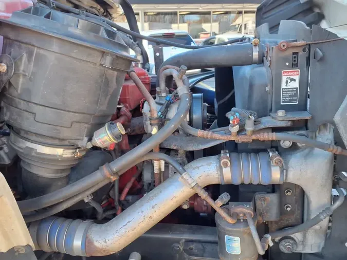 2020 FREIGHTLINER/MERCEDES M2 106