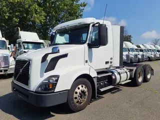 2018 VOLVO VNL64TRACTOR