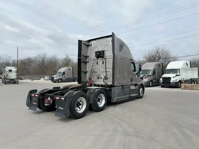 2020 Freightliner Cascadia