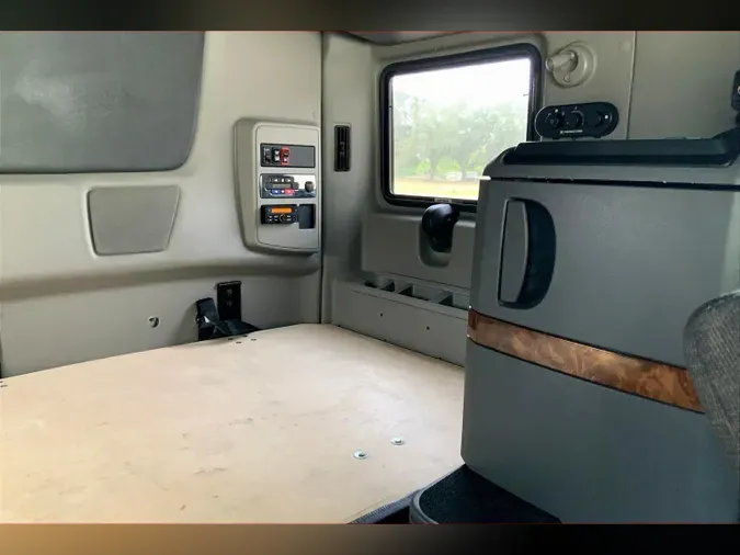 2021 INT LT625 6x4