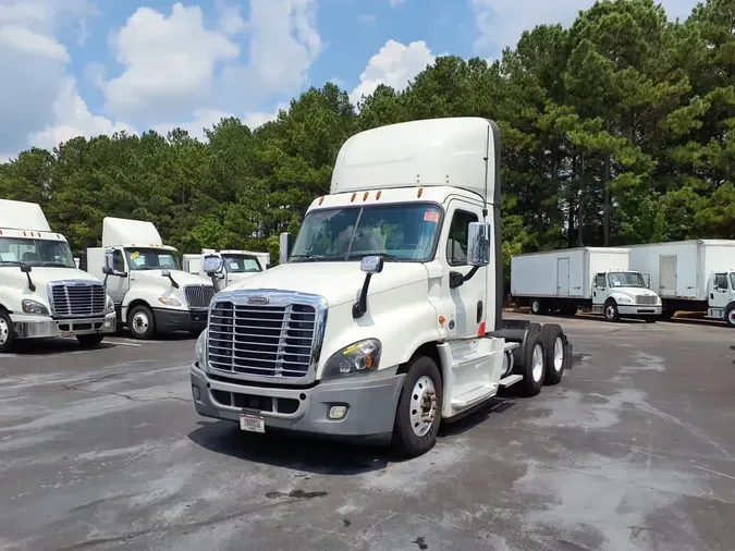 2019 FREIGHTLINER CASCADIA 125