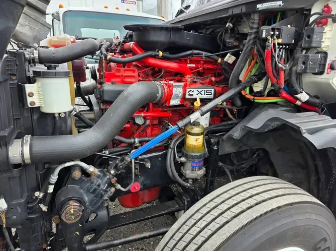 2019 NAVISTAR INTERNATIONAL LT625 SLPR CAB