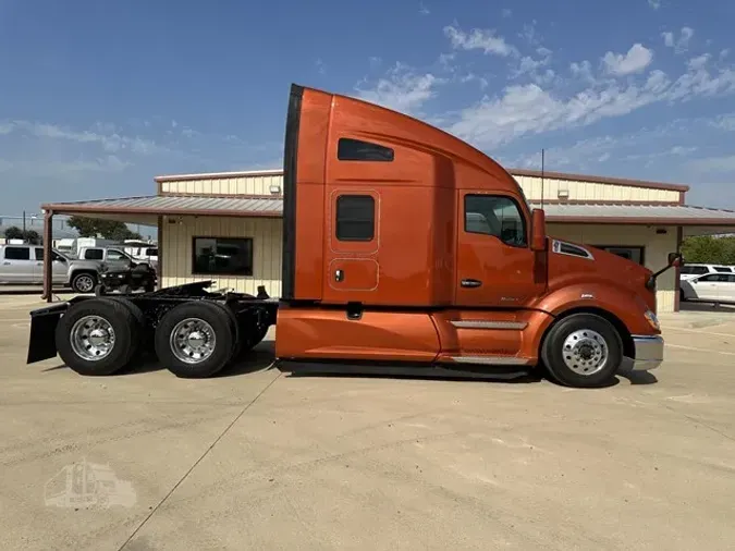 2022 KENWORTH T680