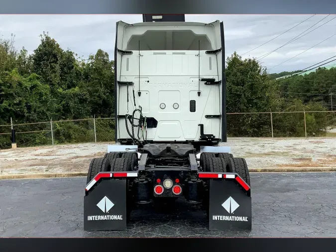 2022 INT LT625 6x4