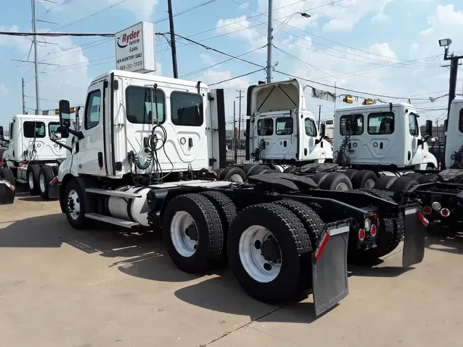 2019 FREIGHTLINER NEW CASCADIA 116