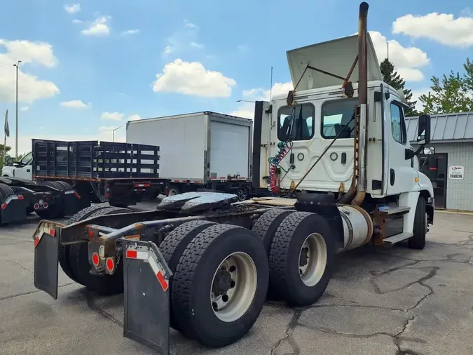 2018 FREIGHTLINER CASCADIA 125