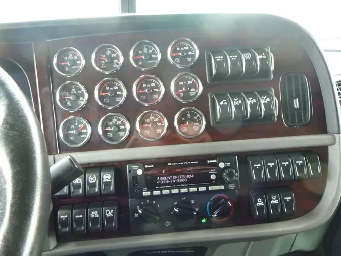 2022 Peterbilt 389