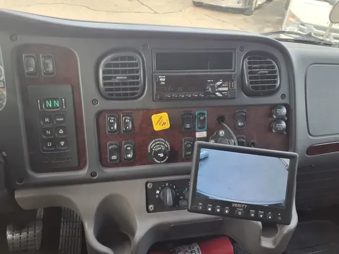 2020 FREIGHTLINER/MERCEDES M2 106