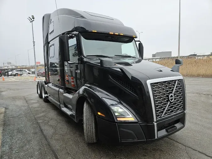 2020 VOLVO VNL64T860