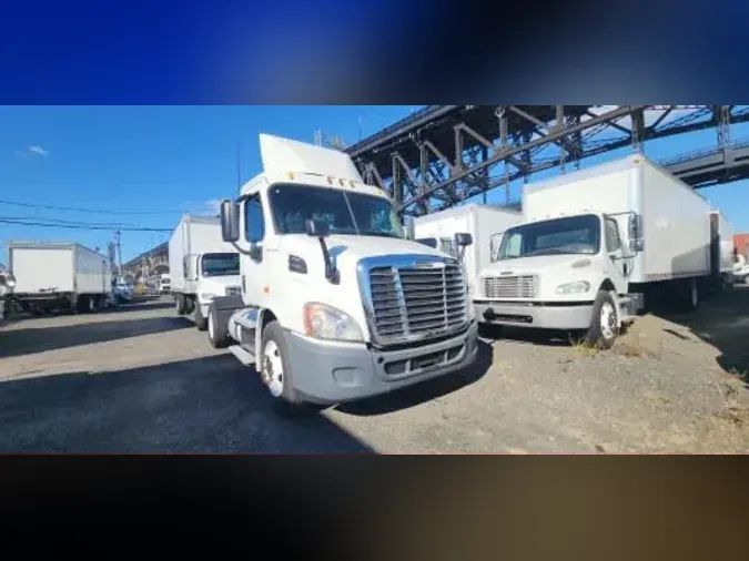 2015 FREIGHTLINER/MERCEDES CASCADIA 1133bf04021eb560ce608257d27ba1b640d