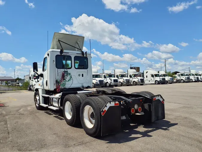 2018 FREIGHTLINER/MERCEDES CASCADIA 125