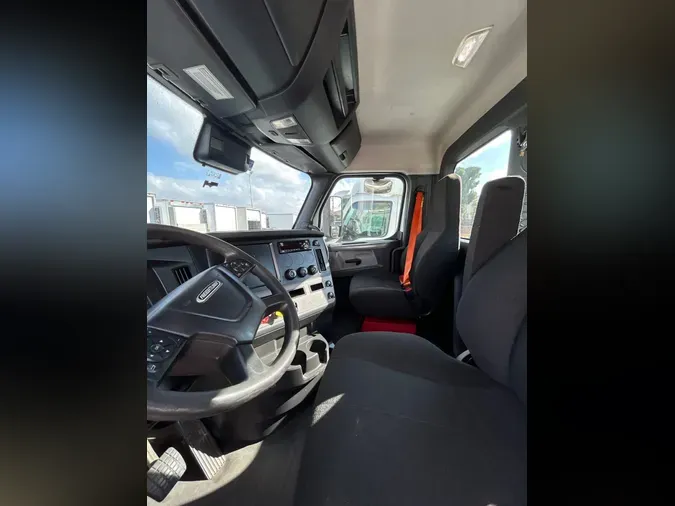 2020 FREIGHTLINER NEW CASCADIA 116