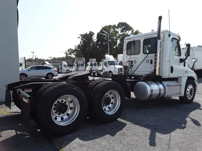 2018 FREIGHTLINER/MERCEDES CASCADIA 125