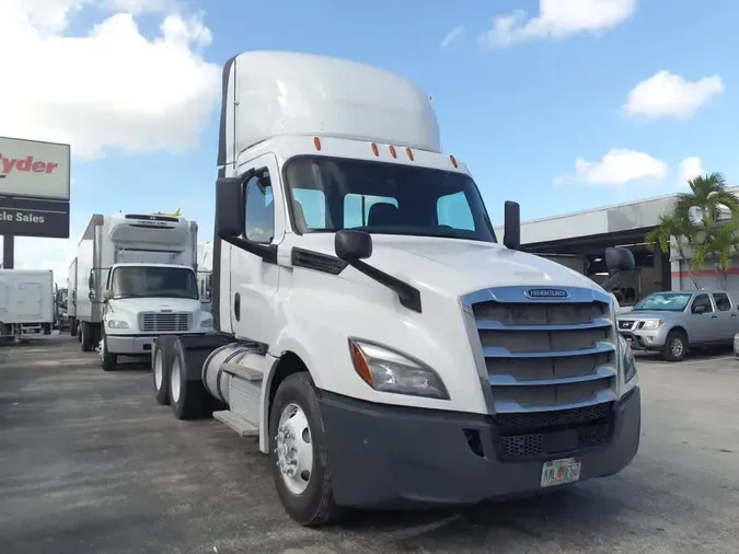2019 FREIGHTLINER NEW CASCADIA PX12664