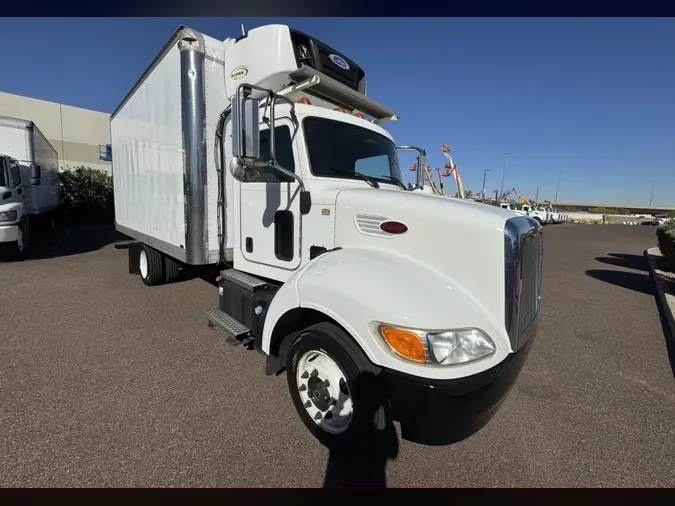 2018 Peterbilt 325