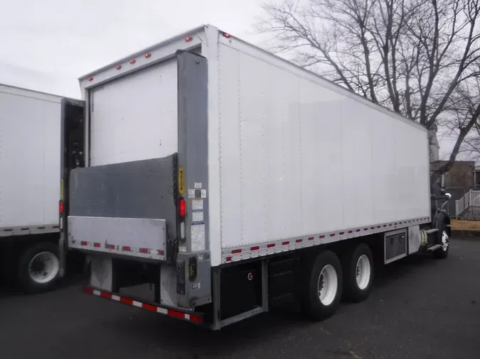 2018 FREIGHTLINER/MERCEDES M2 112