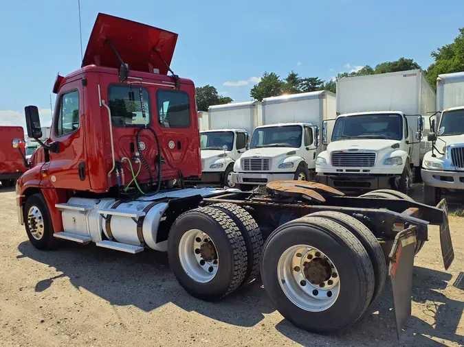 2018 FREIGHTLINER/MERCEDES CASCADIA 125