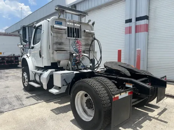 2018 FREIGHTLINER M2 106