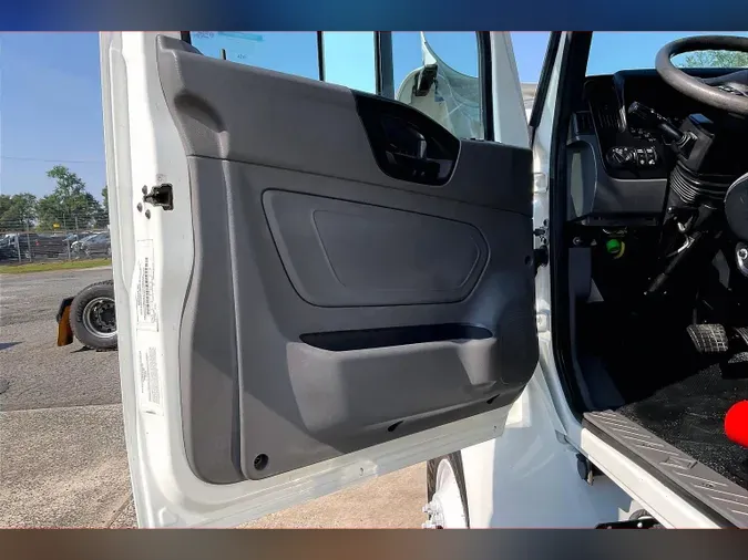 2021 INT MV607
