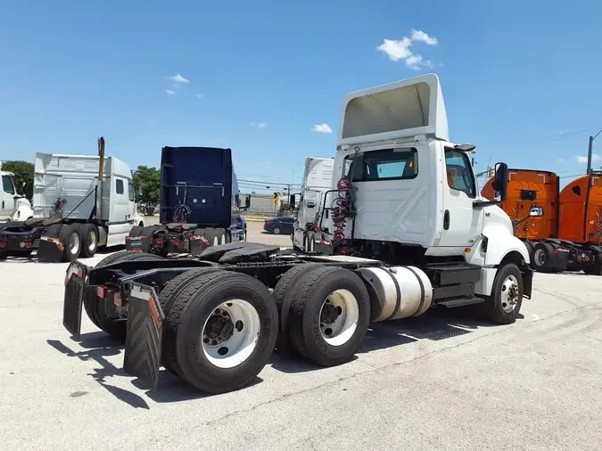 2019 NAVISTAR INTERNATIONAL LT625 DAYCAB T/A