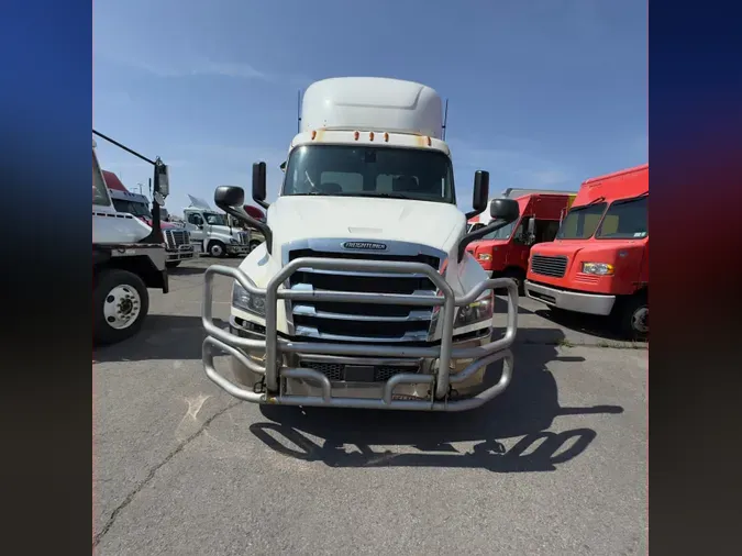 2019 FREIGHTLINER/MERCEDES NEW CASCADIA 116
