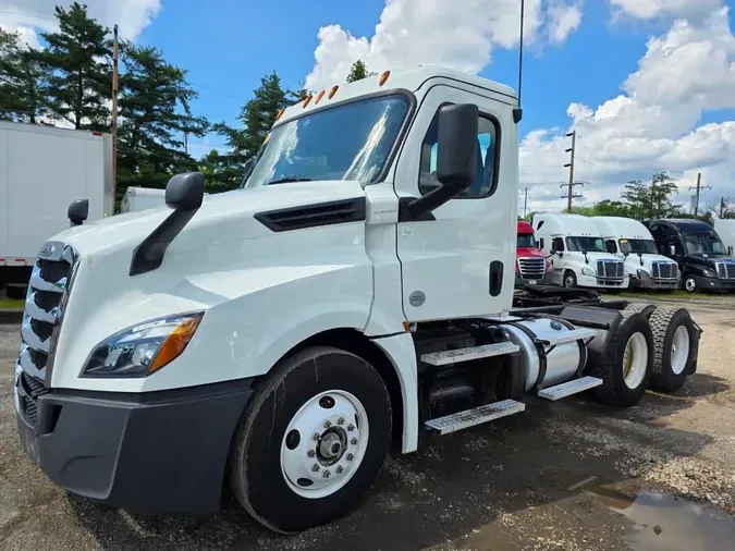 2018 FREIGHTLINER NEW CASCADIA PX126643c0221693db5926ba7502c0bdd63010f
