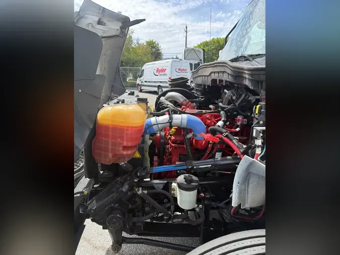 2020 NAVISTAR INTERNATIONAL MV607 (4X2)