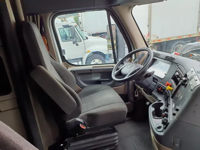 2019 FREIGHTLINER/MERCEDES CASCADIA 125