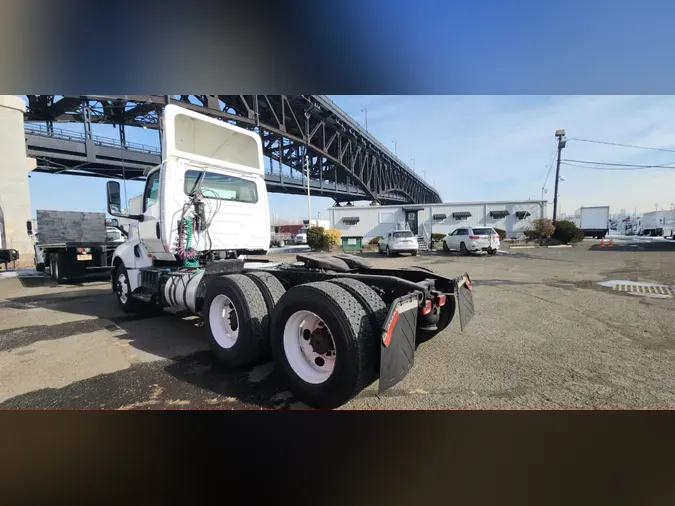 2019 NAVISTAR INTERNATIONAL LT625 DAYCAB T/A