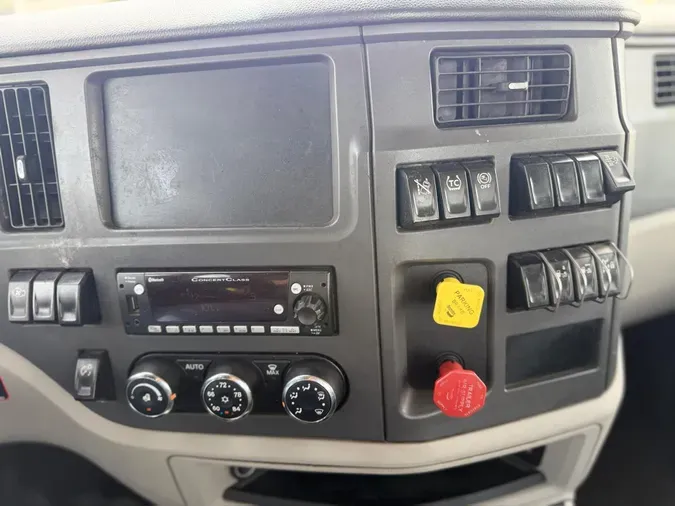 2023 Peterbilt 579