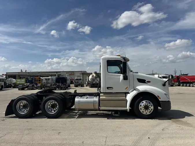 2021 Peterbilt 5793c1a52547a71dab63e8b980252cbce2f