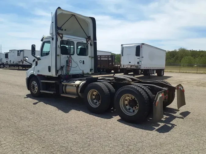 2020 FREIGHTLINER/MERCEDES NEW CASCADIA 116
