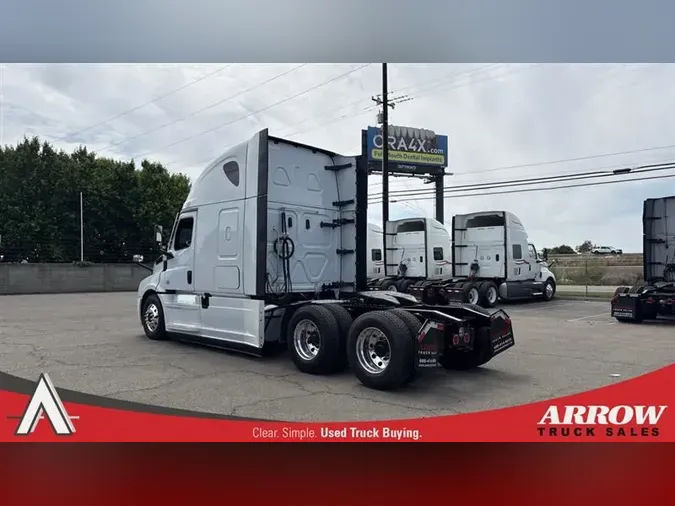 2022 FREIGHTLINER CA126