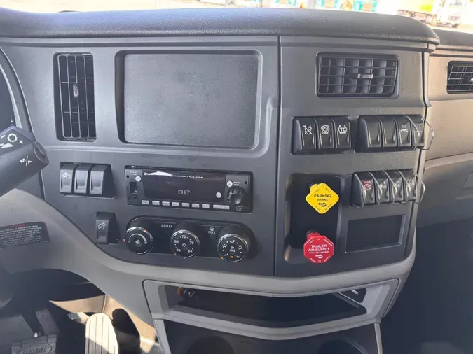 2023 Peterbilt 579