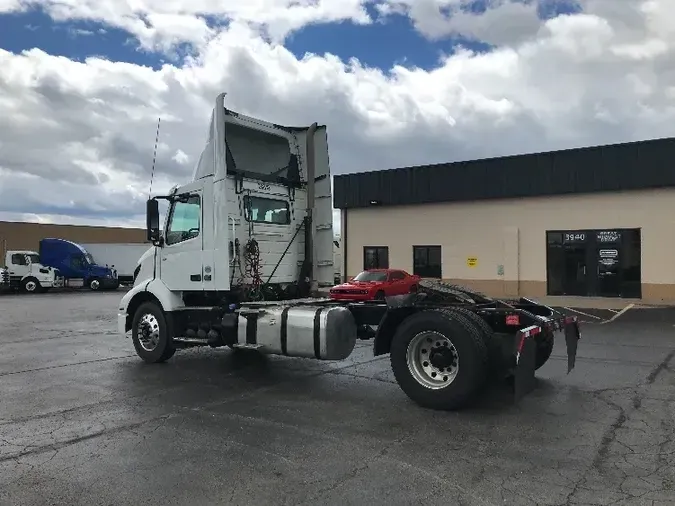 2019 Volvo VNR42300