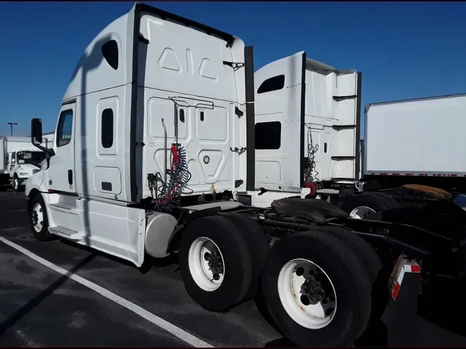 2019 FREIGHTLINER/MERCEDES NEW CASCADIA PX126643c23060c9e0817c7472a673b99e9e4eb