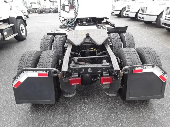 2019 NAVISTAR INTERNATIONAL LT625 DAYCAB T/A3c245bcce55421484e182a5120d5ee49