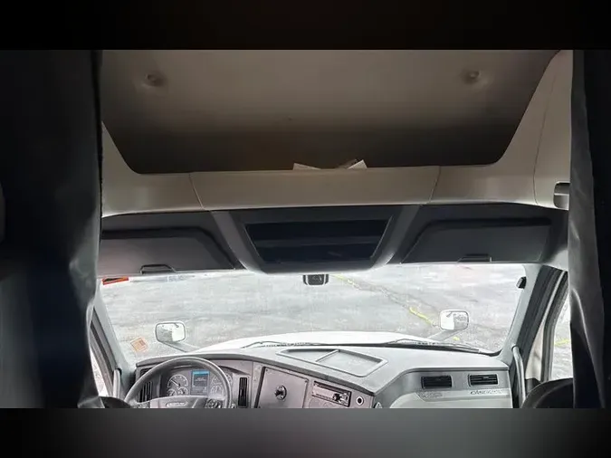 2020 FREIGHTLINER CA126