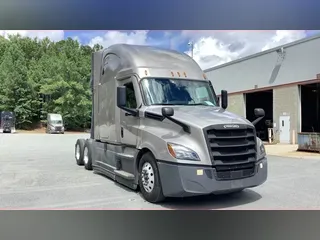 2021 Freightliner Cascadia 126