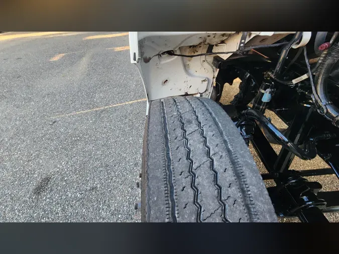 2019 Peterbilt 337