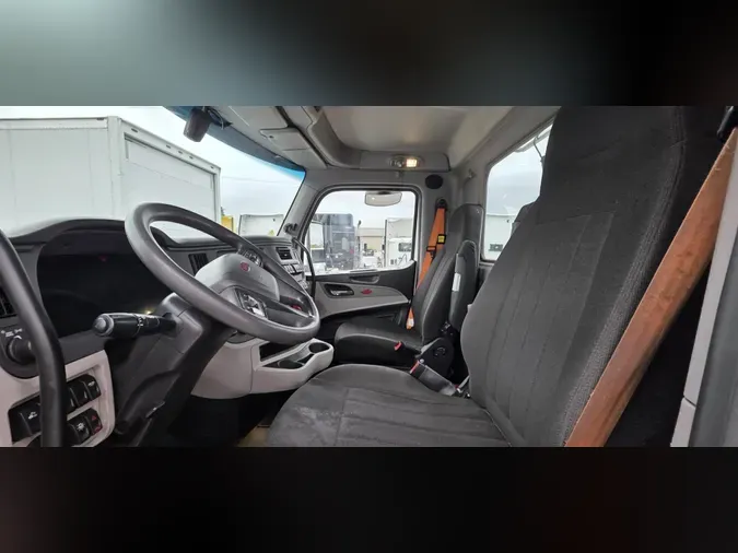 2023 Peterbilt 567