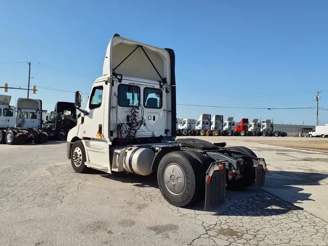 2019 FREIGHTLINER/MERCEDES NEW CASCADIA 116