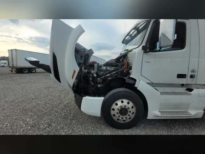2019 Volvo VNL300
